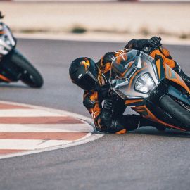 KTM-RC-125-RC-390_11